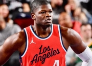 鹈鹕爆发新星，连续三场30+刷新纪录，三连败球队迎来希望！