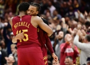 76人复出首战，迎来胜利状态火爆，米切尔成为焦点！