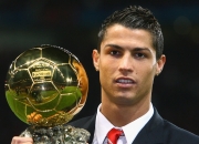 大比分获胜引发热议！，德布劳内在阿森纳比赛中夺冠观众掌声雷动