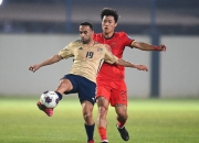 比赛中球队踢出高难度配合，掀起观赏热潮