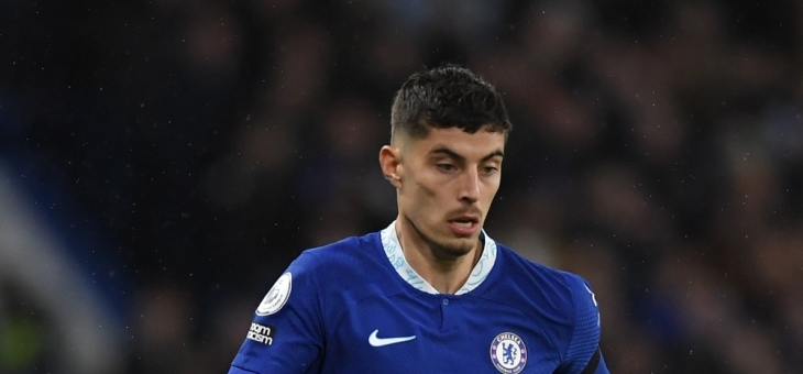 包含伯恩茅斯球员努力备战，力争取得胜利的词条