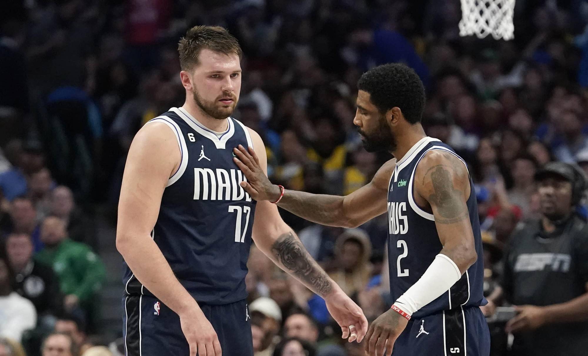 鹈鹕绝杀时刻，欧文点燃赛场，关键时刻神级表现迎来胜利！